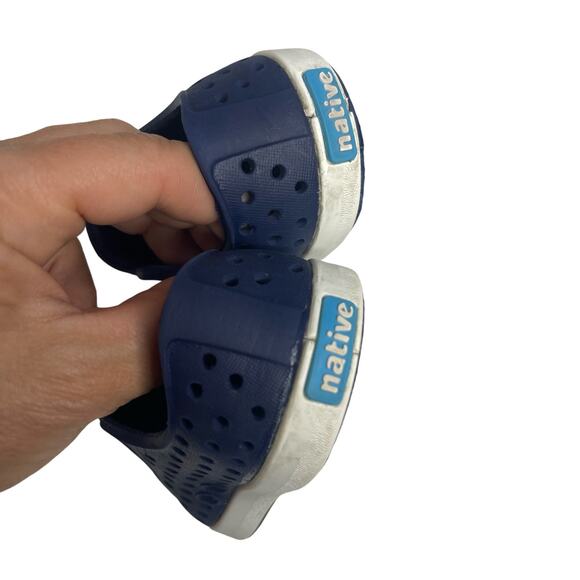 Native Jefferson Shoes Girls Boys Baby 4 Blue Slip on - Picture 6 of 7
